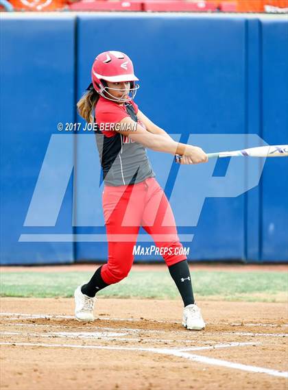 Thumbnail 2 in Coalinga vs. Rosamond (CIF CS D5 Final) photogallery.