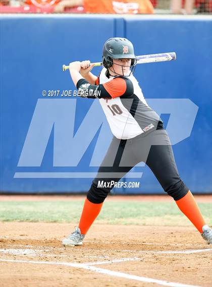 Thumbnail 2 in Coalinga vs. Rosamond (CIF CS D5 Final) photogallery.
