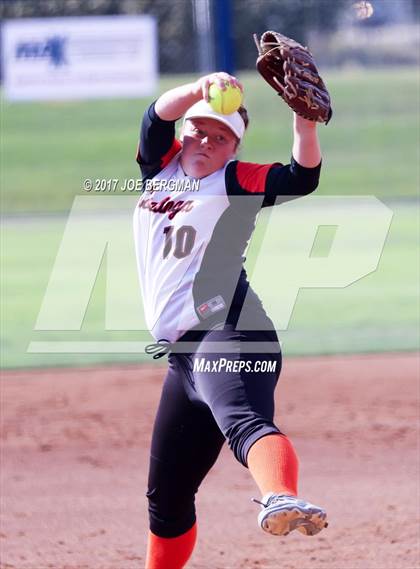Thumbnail 1 in Coalinga vs. Rosamond (CIF CS D5 Final) photogallery.