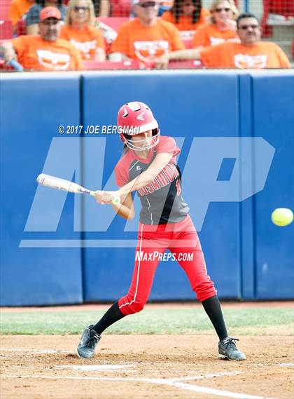 Thumbnail 1 in Coalinga vs. Rosamond (CIF CS D5 Final) photogallery.