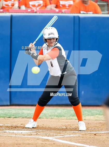 Thumbnail 1 in Coalinga vs. Rosamond (CIF CS D5 Final) photogallery.