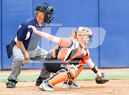Thumbnail 3 in Coalinga vs. Rosamond (CIF CS D5 Final) photogallery.