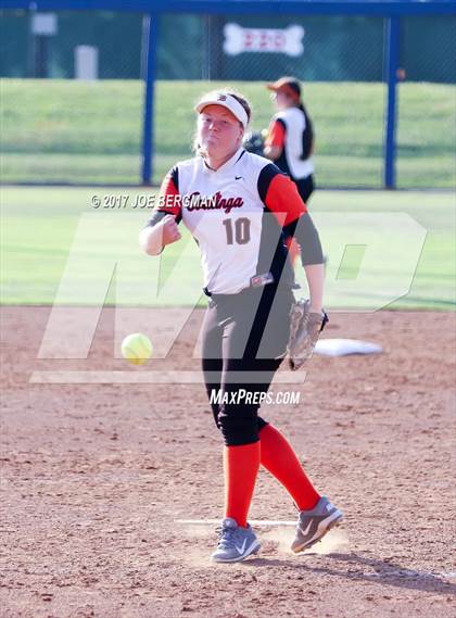 Thumbnail 1 in Coalinga vs. Rosamond (CIF CS D5 Final) photogallery.