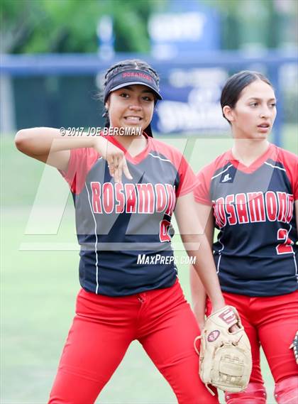 Thumbnail 3 in Coalinga vs. Rosamond (CIF CS D5 Final) photogallery.