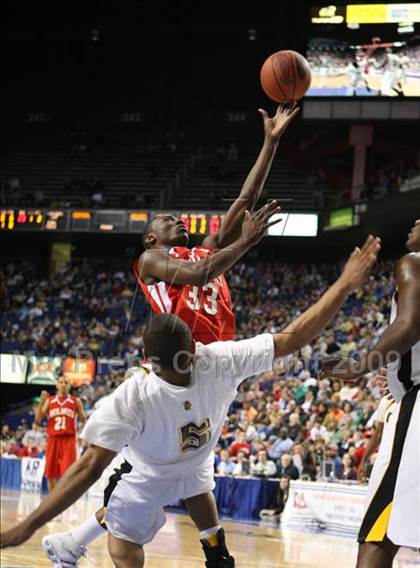 Thumbnail 2 in Holmes vs Central (Ky. Sweet 16 Final) photogallery.