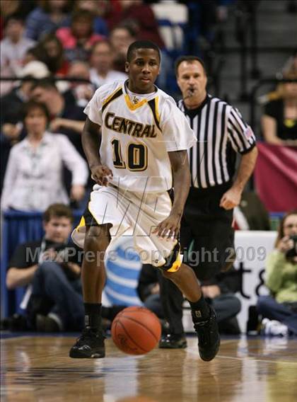 Thumbnail 2 in Holmes vs Central (Ky. Sweet 16 Final) photogallery.