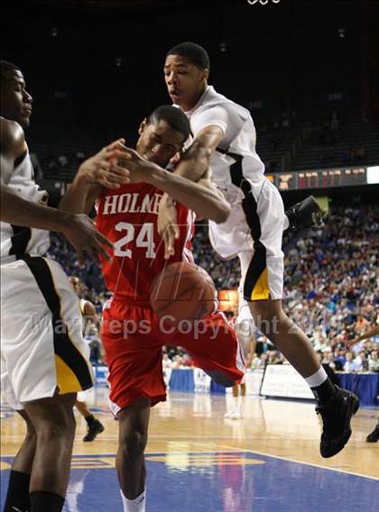 Thumbnail 1 in Holmes vs Central (Ky. Sweet 16 Final) photogallery.