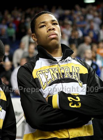 Thumbnail 3 in Holmes vs Central (Ky. Sweet 16 Final) photogallery.