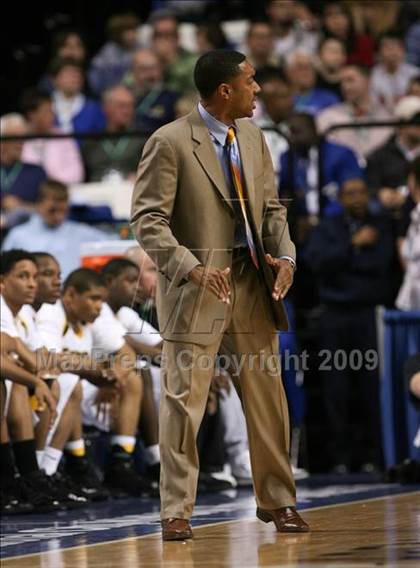 Thumbnail 1 in Holmes vs Central (Ky. Sweet 16 Final) photogallery.