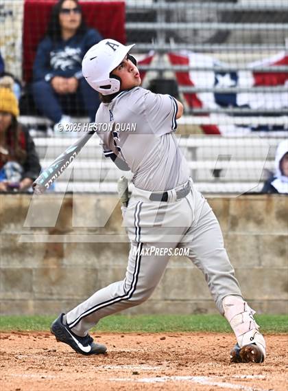 Thumbnail 1 in Aquinas vs. Yorba Linda (National Classic) photogallery.