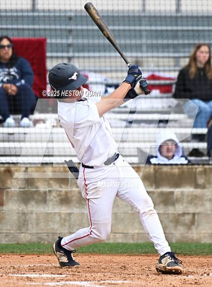 Thumbnail 2 in Aquinas vs. Yorba Linda (National Classic) photogallery.