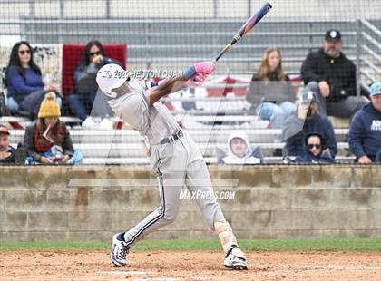 Thumbnail 3 in Aquinas vs. Yorba Linda (National Classic) photogallery.