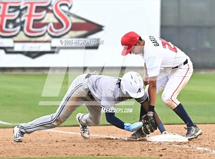 Thumbnail 2 in Aquinas vs. Yorba Linda (National Classic) photogallery.