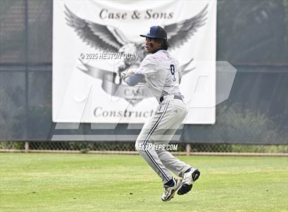 Thumbnail 2 in Aquinas vs. Yorba Linda (National Classic) photogallery.