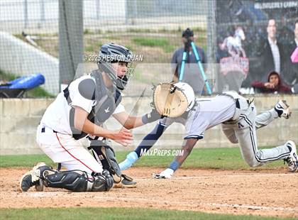 Thumbnail 2 in Aquinas vs. Yorba Linda (National Classic) photogallery.