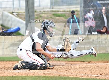 Thumbnail 3 in Aquinas vs. Yorba Linda (National Classic) photogallery.