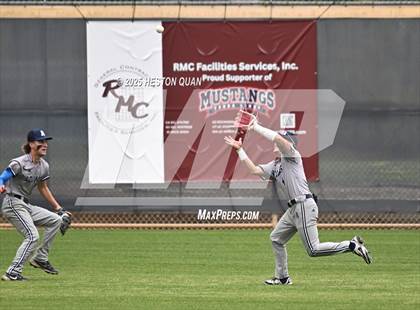Thumbnail 3 in Aquinas vs. Yorba Linda (National Classic) photogallery.