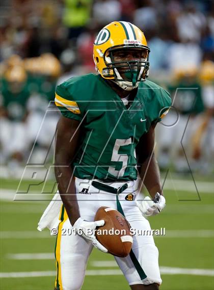 Thumbnail 3 in Park Crossing vs. Jefferson Davis (Montgomery Public Schools Kickoff Classic) photogallery.