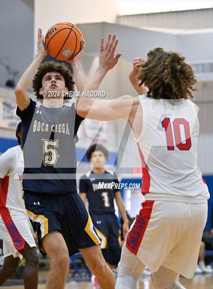 Thumbnail 3 in Boca Ciega vs Northside Christian photogallery.