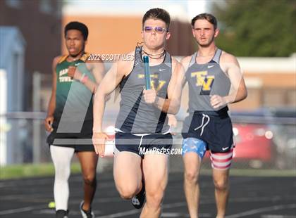 Thumbnail 1 in MSL Buckeye Track Finals (Boys) photogallery.