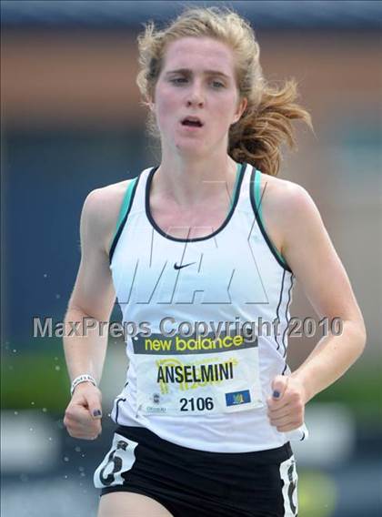 Thumbnail 3 in New Balance Nationals photogallery.
