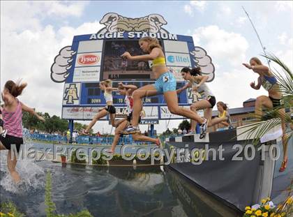 Thumbnail 2 in New Balance Nationals photogallery.