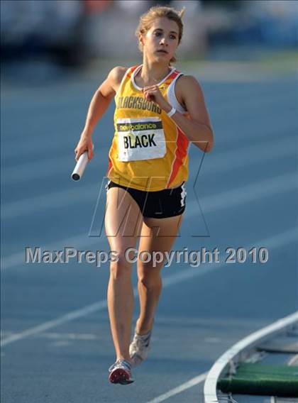 Thumbnail 3 in New Balance Nationals photogallery.