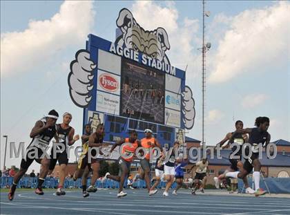Thumbnail 2 in New Balance Nationals photogallery.