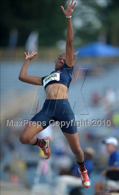 Thumbnail 2 in New Balance Nationals photogallery.