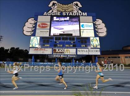 Thumbnail 2 in New Balance Nationals photogallery.