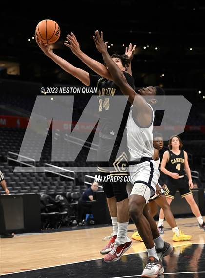 Thumbnail 3 in San Gabriel Academy vs. Canyon photogallery.