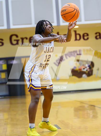 Thumbnail 2 in Seventy-First @ Jack Britt (SAC Conference Championship) photogallery.