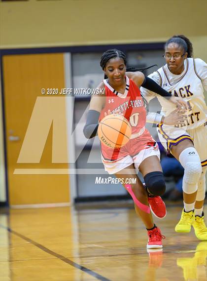Thumbnail 1 in Seventy-First @ Jack Britt (SAC Conference Championship) photogallery.