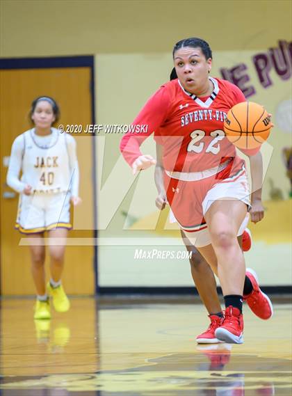 Thumbnail 1 in Seventy-First @ Jack Britt (SAC Conference Championship) photogallery.