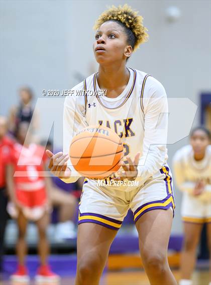 Thumbnail 1 in Seventy-First @ Jack Britt (SAC Conference Championship) photogallery.