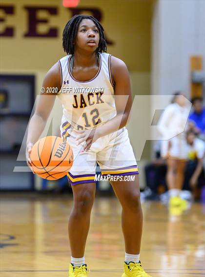 Thumbnail 1 in Seventy-First @ Jack Britt (SAC Conference Championship) photogallery.