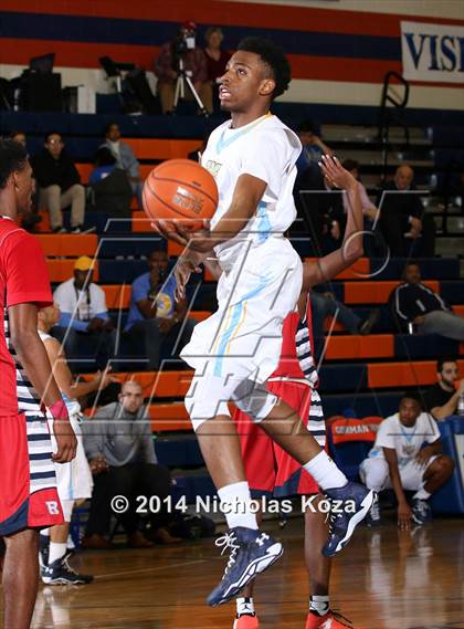 Thumbnail 3 in Redondo Union vs. Putnam City West (Tarkanian Classic) photogallery.