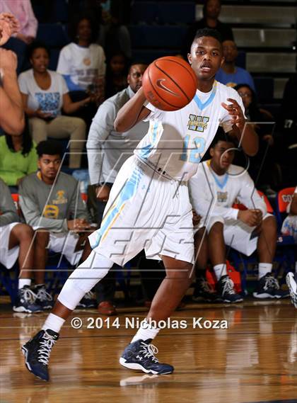 Thumbnail 1 in Redondo Union vs. Putnam City West (Tarkanian Classic) photogallery.
