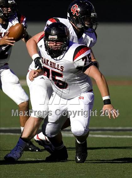 Thumbnail 3 in Oak Hills vs. Anderson (Skyline Crosstown Showdown) photogallery.
