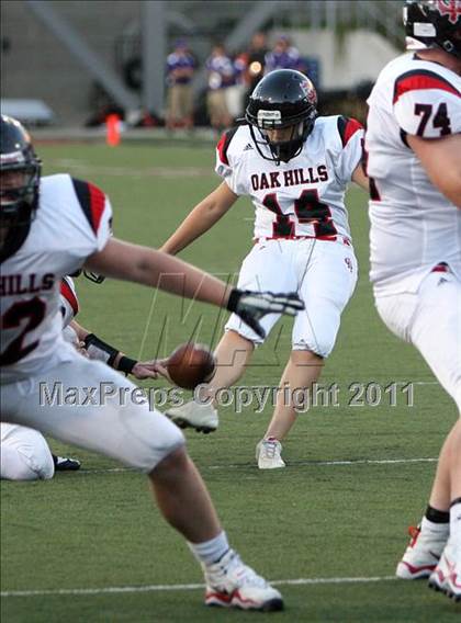 Thumbnail 3 in Oak Hills vs. Anderson (Skyline Crosstown Showdown) photogallery.