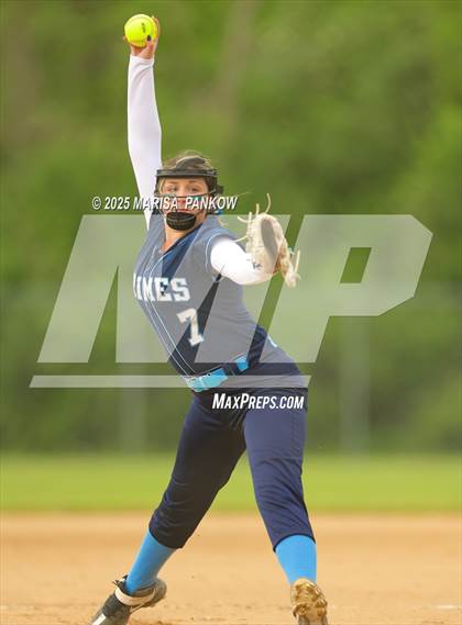 Thumbnail 3 in Bishop Grimes vs Weedsport photogallery.
