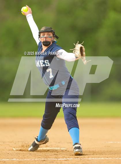 Thumbnail 1 in Bishop Grimes vs Weedsport photogallery.