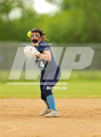 Thumbnail 3 in Bishop Grimes vs Weedsport photogallery.