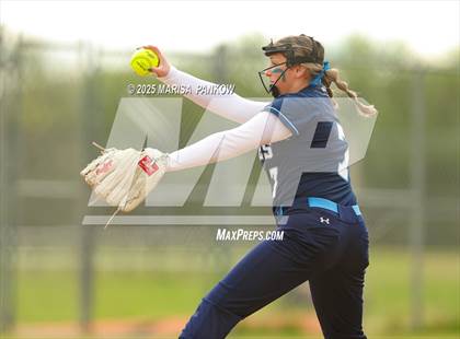 Thumbnail 3 in Bishop Grimes vs Weedsport photogallery.