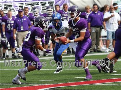 Thumbnail 3 in Oscar Smith vs. Pickerington Central (Kirk Herbstreit National Kickoff Classic) photogallery.