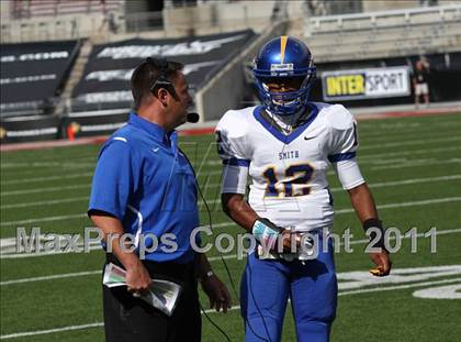 Thumbnail 2 in Oscar Smith vs. Pickerington Central (Kirk Herbstreit National Kickoff Classic) photogallery.