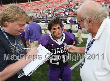 Thumbnail 2 in Oscar Smith vs. Pickerington Central (Kirk Herbstreit National Kickoff Classic) photogallery.