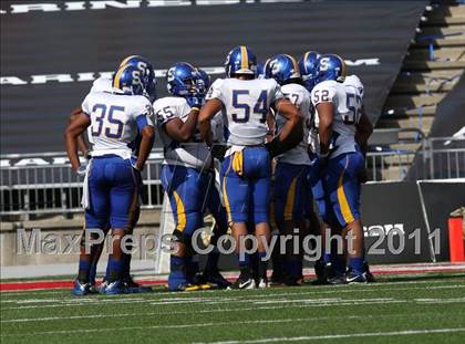 Thumbnail 3 in Oscar Smith vs. Pickerington Central (Kirk Herbstreit National Kickoff Classic) photogallery.