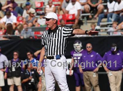 Thumbnail 2 in Oscar Smith vs. Pickerington Central (Kirk Herbstreit National Kickoff Classic) photogallery.