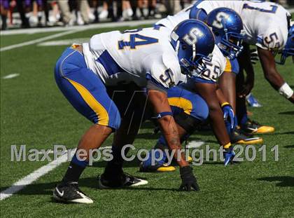 Thumbnail 1 in Oscar Smith vs. Pickerington Central (Kirk Herbstreit National Kickoff Classic) photogallery.